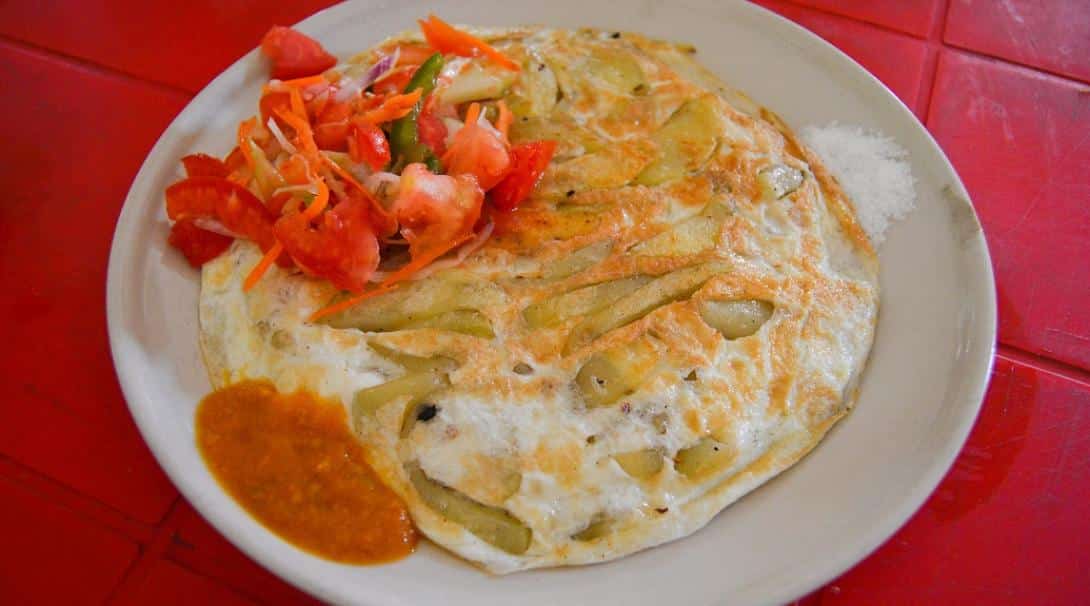 Chipsi mayai (simple potato-egg omelette)