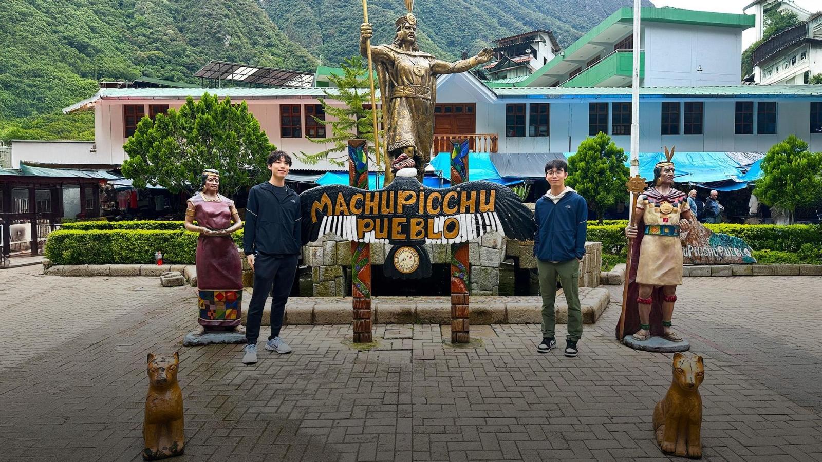 Sam and Jason on their medical undergrad programme in Peru